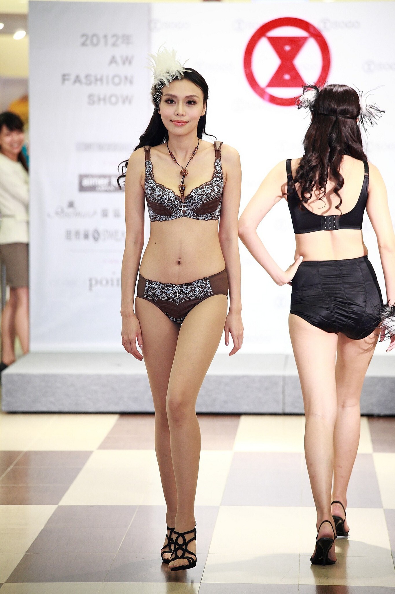 [Fashion Show] 曼黛瑪蓮.莎薇華哥爾 国产模特美女图片